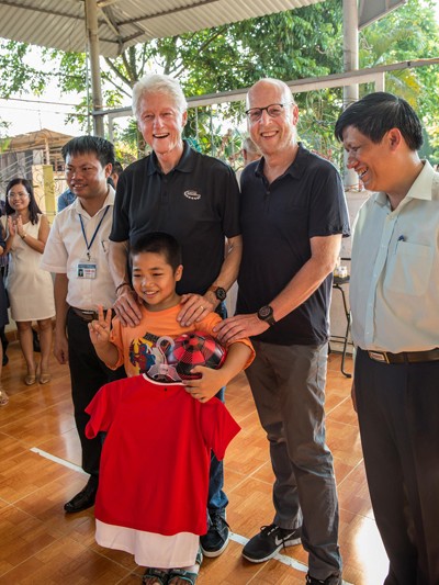 Bill Clinton’s return to Vietnam  - ảnh 1